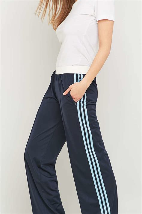 women's tracksuit bottoms adidas